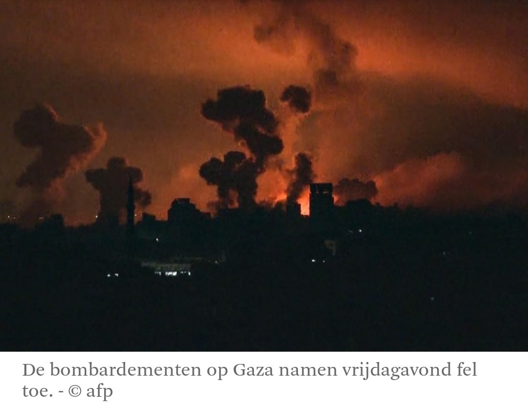 Hafsa_Hopsasa's tweet photo. Dit is niet de kant van het licht. 

Dit is de duisternis van gruwelijke geschiedenis die wordt geschreven. 

Wapens en bommen die spreken terwijl wereldleiders zwijgen.

Stop dit. 💔

#CeasefireNOW https://t.co/zqJWhVV2ZW