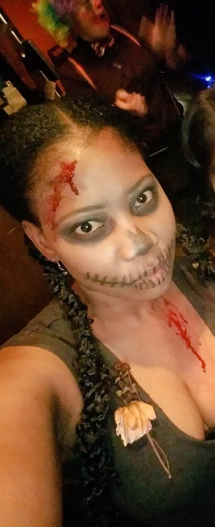 toyaLaCam's tweet image. Halloween 🎃 weekend on the island #dressuptime didn't plan an outfit like years pass ⏬️⏬️. What to be??