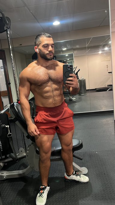 Quick pump 😏 https://t.co/3R4igTXuaD