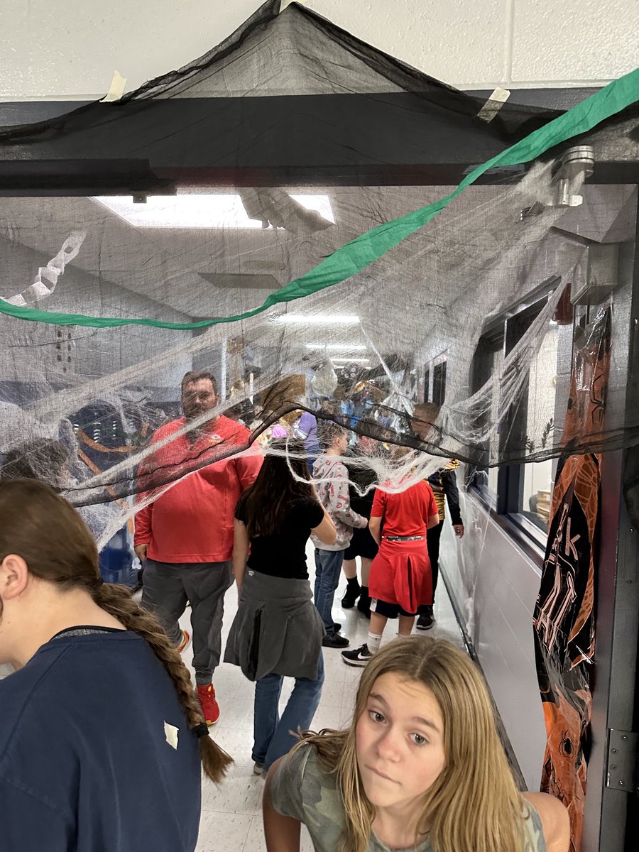 PRMSHoppe's tweet photo. Haunted Hallway preparation is in full swing. Join us Sunday, October 29th from 12-2pm at PRMS. ⁦@USD449⁩ https://t.co/Zfriij7wXR