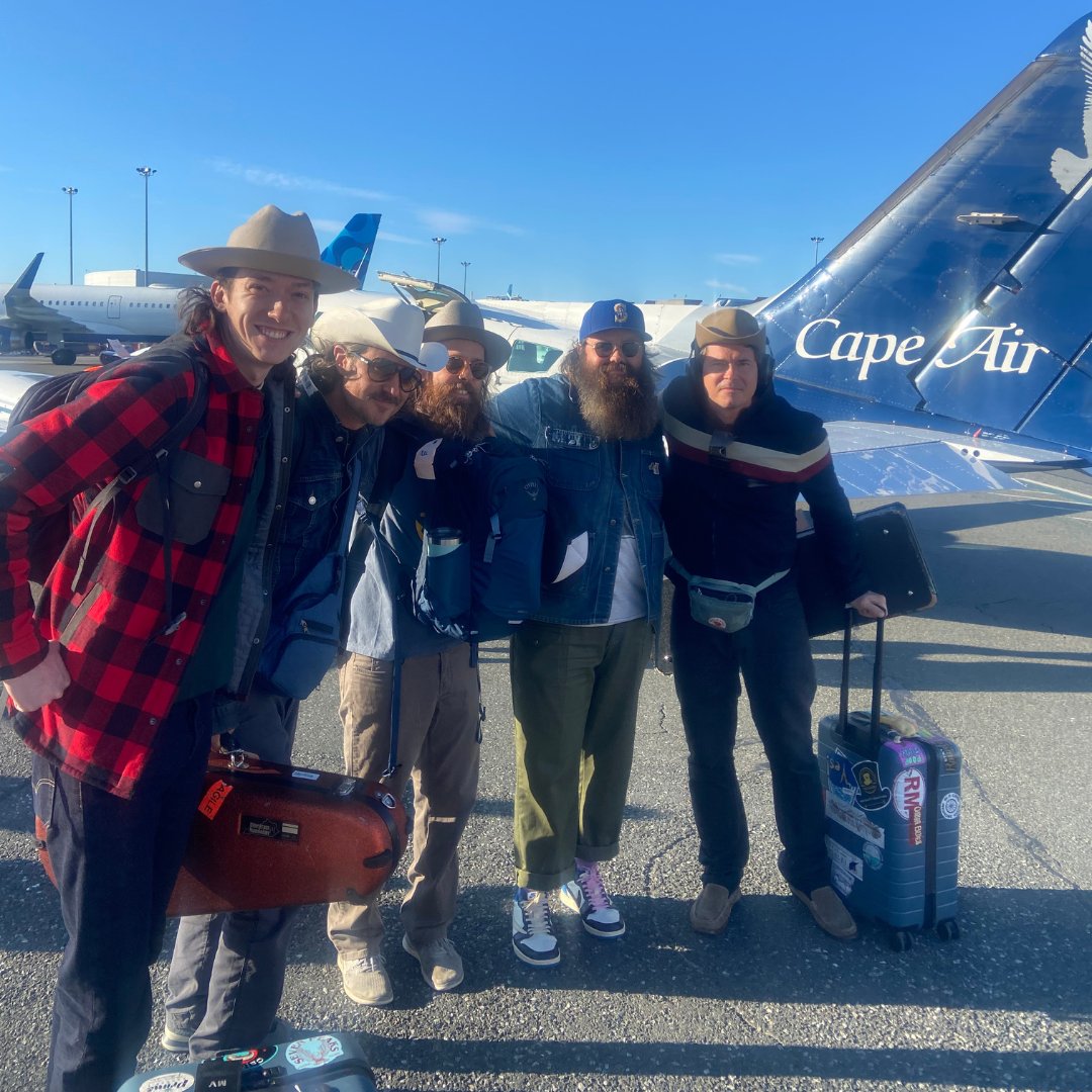 crowmedicine's tweet photo. We love solid ground!! See you soon UK🇬🇧 #ontheroad #takingflights #bluegrass
Tickets here: https://t.co/GKCVasCPhC https://t.co/ui9QPTlEd8