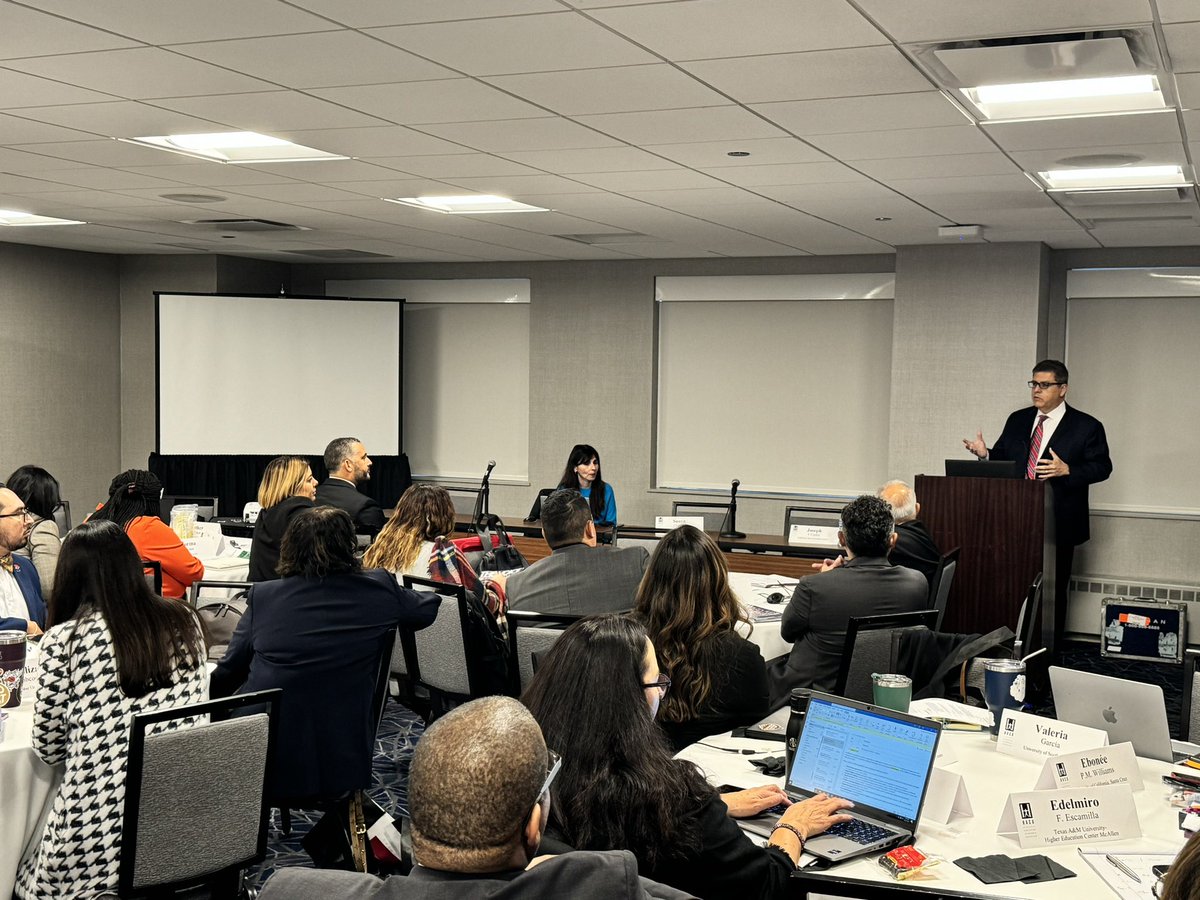 Joseph I. Castro, Ph.D., Former Chancellor, California State University System, and Former President, California State University, Fresno presents for the fifth cohort HACU’s Leadership Academy, La Academia de Liderazgo during the first seminar of their fellowship. #LeadWithHACU
