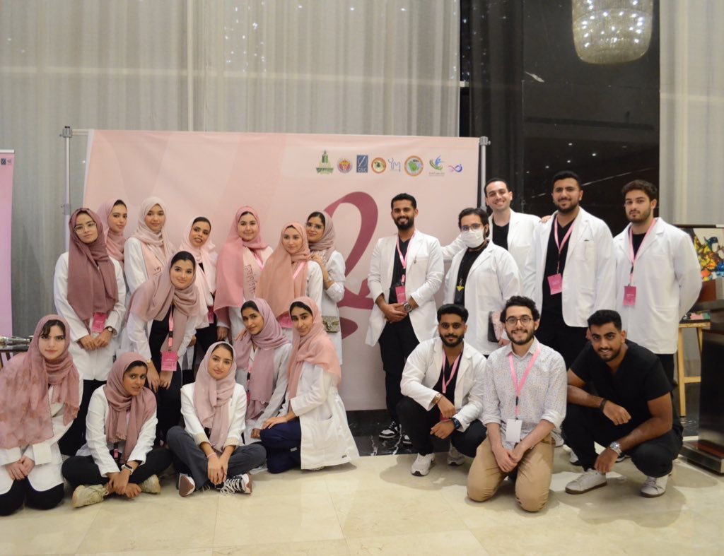 Nhna_maaky's tweet photo. Appreciating the talent, dedication, and collaborative spirit that made our team truly exceptional!

Safe to say we are the best💖

#نحنا_معاكِ
#حملة_سرطان_الثدي https://t.co/fJ3D7LiPew