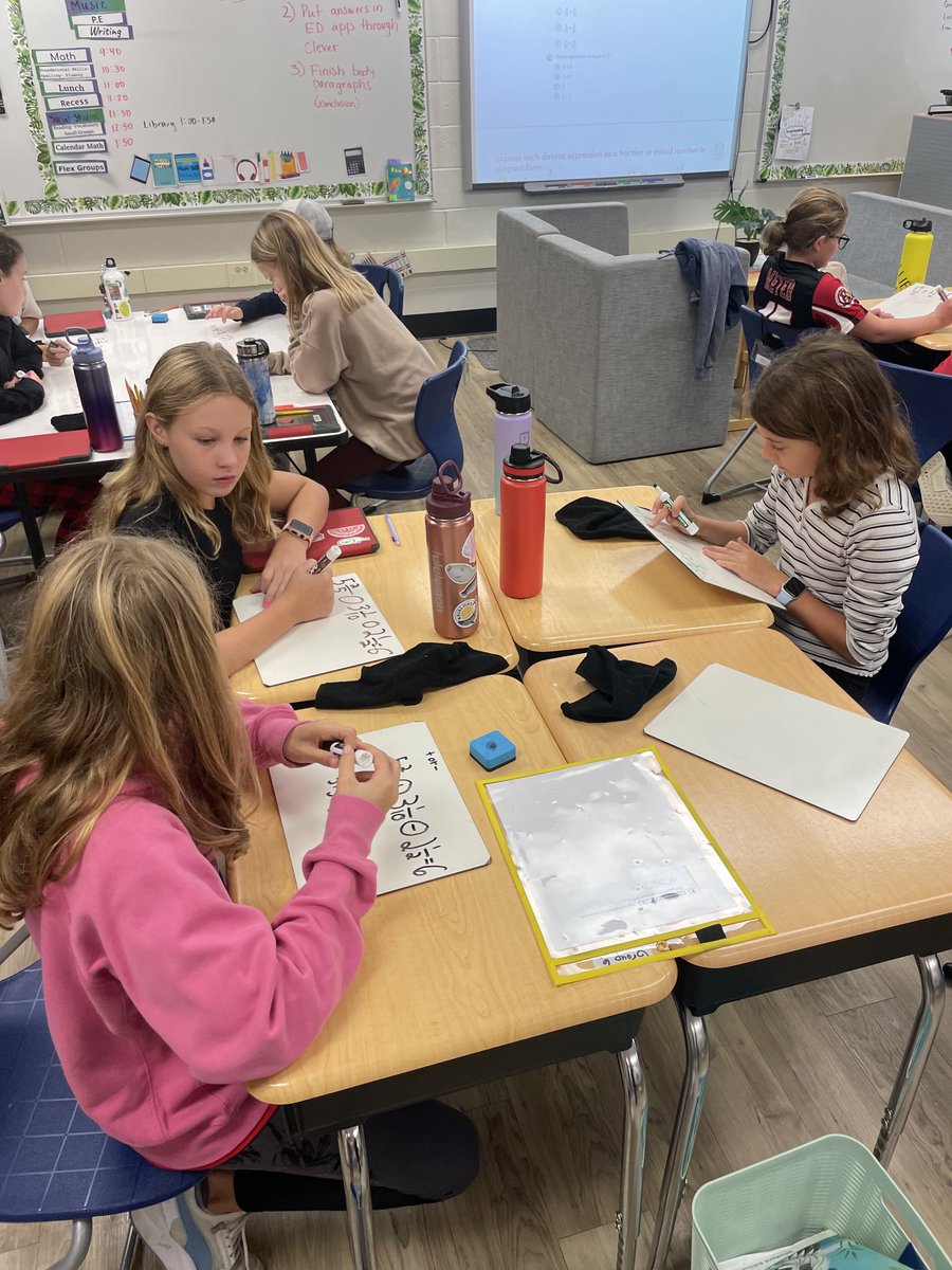 TinaReckampBMS's tweet photo. Ss collaborate, persevere, and reason about the missing numbers in fraction and mixed number equations @HoughStreet220 #BSD220 https://t.co/WwINBIA2yg