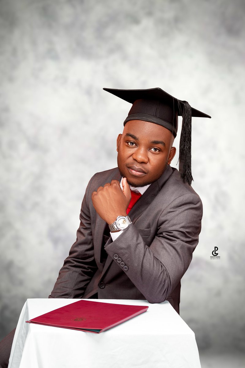 MosesMdala1's tweet photo. Bachelor of Science  in Environmental Science with Credit, bagged 🥳#LUANARgraduation #LUANARClassof2023 https://t.co/4Urdb0OtiY