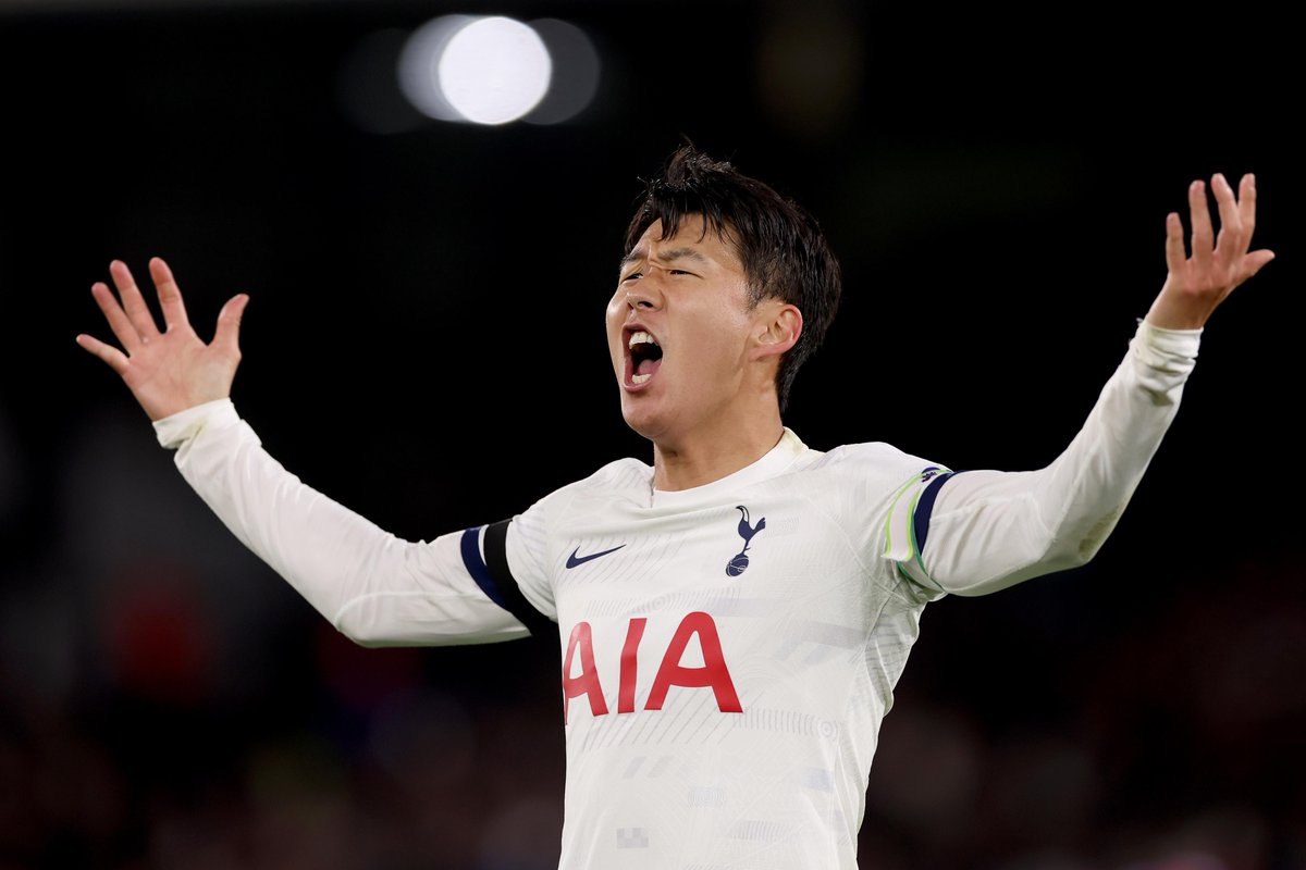 Premier League tweet media