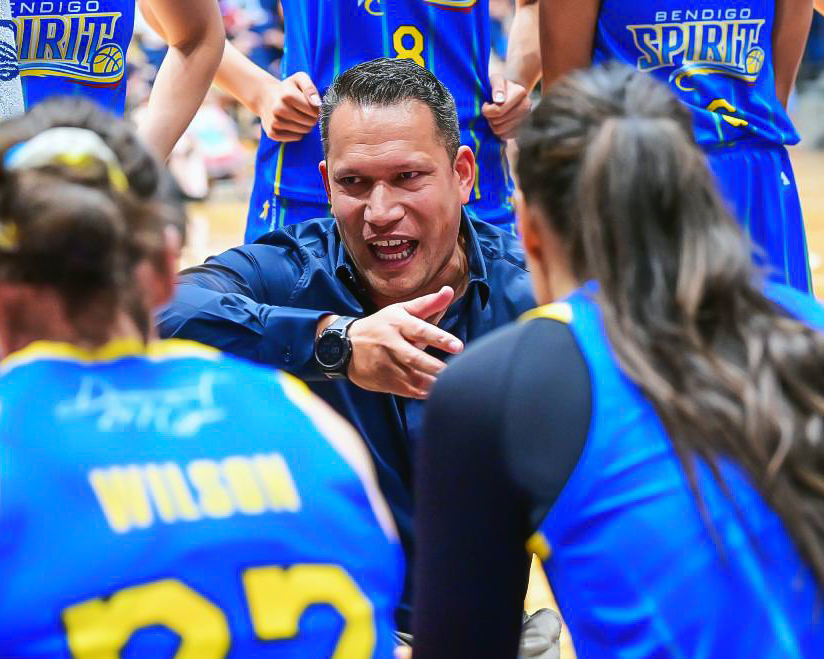 𝗪𝗘𝗟𝗖𝗢𝗠𝗘 𝗧𝗢 𝗕𝗔𝗟𝗟𝗔𝗥𝗔𝗧! 

The Ballarat Miners are excited to announce the appointment of Kennedy Kereama as the Miners Women’s Head Coach for the 2024 NBL1 South Season and beyond.

Read more here: ballarat.nbl1.com.au/.../miners-str…...