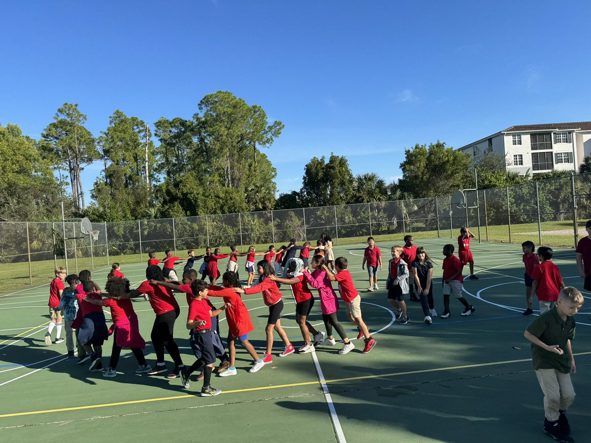 Mrs_EHall's tweet photo. We ended the week with fun Red Ribbon activities and a flyover from the sheriffs office helicopter! @LelyLionsRoar @CollierSheriff  #drugfree https://t.co/J8w34uuVRC