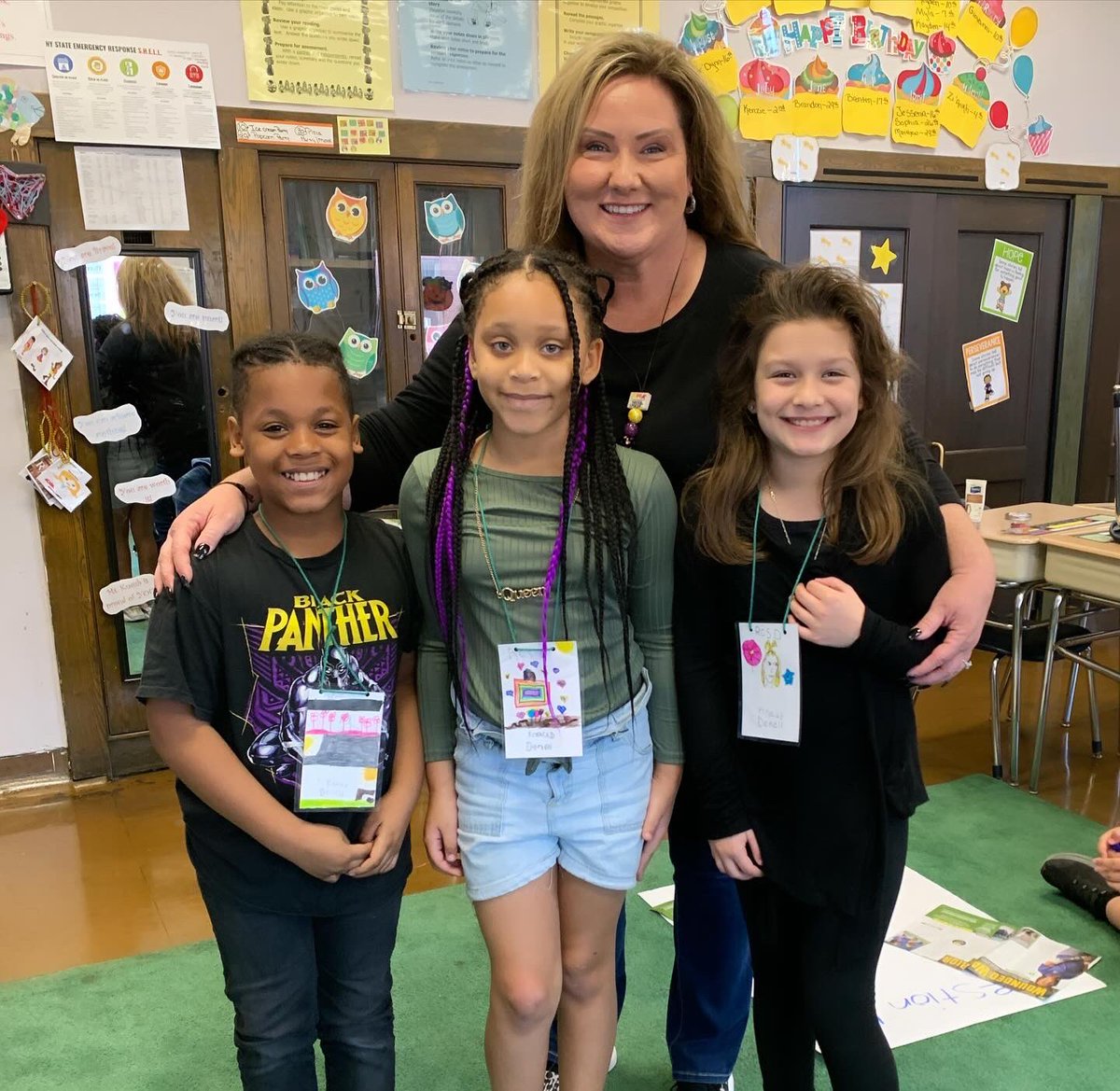 Rcsd34's tweet photo. Spirit Week wrapped up today with another fun theme. Teachers dress like students and students dress like teachers! 💙❤️ @rcsdnys @DianaRadley17 @white_lajuan #tigerpride #makeschoolfun #gotigers https://t.co/9dZMMtqkYF