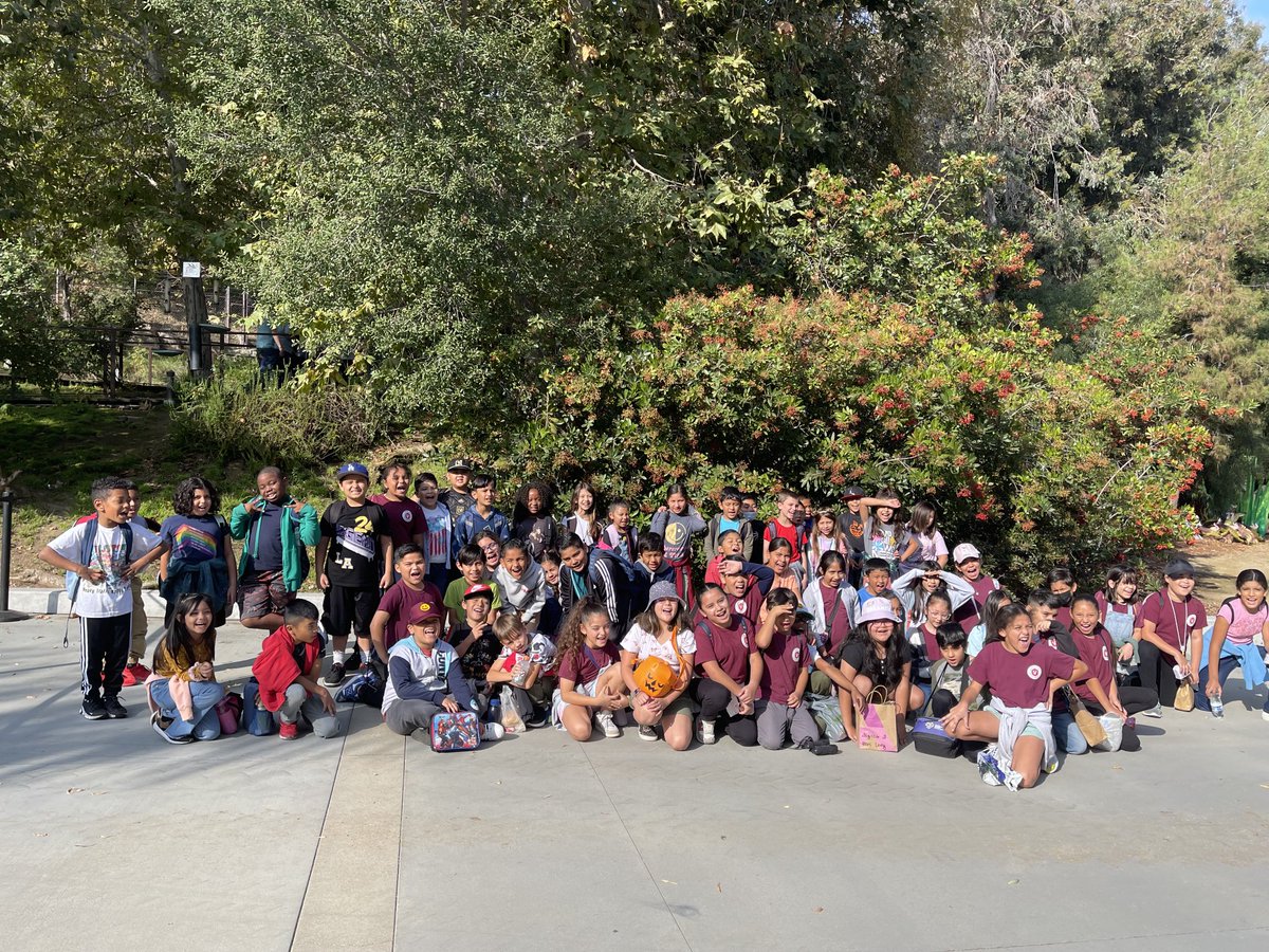 A perfect October day learning about plants and animals on a third grade field trip!  Thank you Los Angeles Zoo for making this possible! ⁦<a href="/vanaldenavees/">Vanalden Avenue Elementary</a>⁩ ⁦<a href="/ResedaCOS/">Reseda Community of Schools</a>⁩ ⁦<a href="/LAZoo/">Los Angeles Zoo</a>⁩ ⁦<a href="/LASchools/">Los Angeles Unified</a>⁩