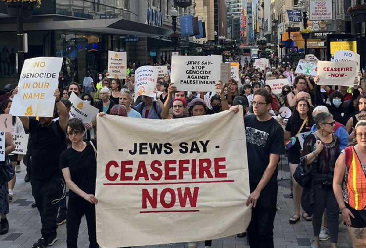 Hundreds of American Jews are marching to the JFK Federal Building in Boston. As the Israeli government starves and bombs and invades the people of Gaza in the dark, we name it: this is genocide. American politicians have a choice: #CeasefireNOW, or the blood is on your hands.