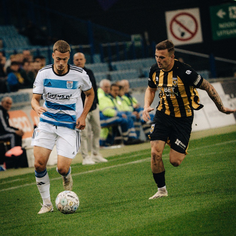 PECZwolle's tweet photo. Wedstrijdverslag | PEC Zwolle moet genoegen nemen met punt bij Vitesse
#vitpec #peczwolle #desespereertnimmer