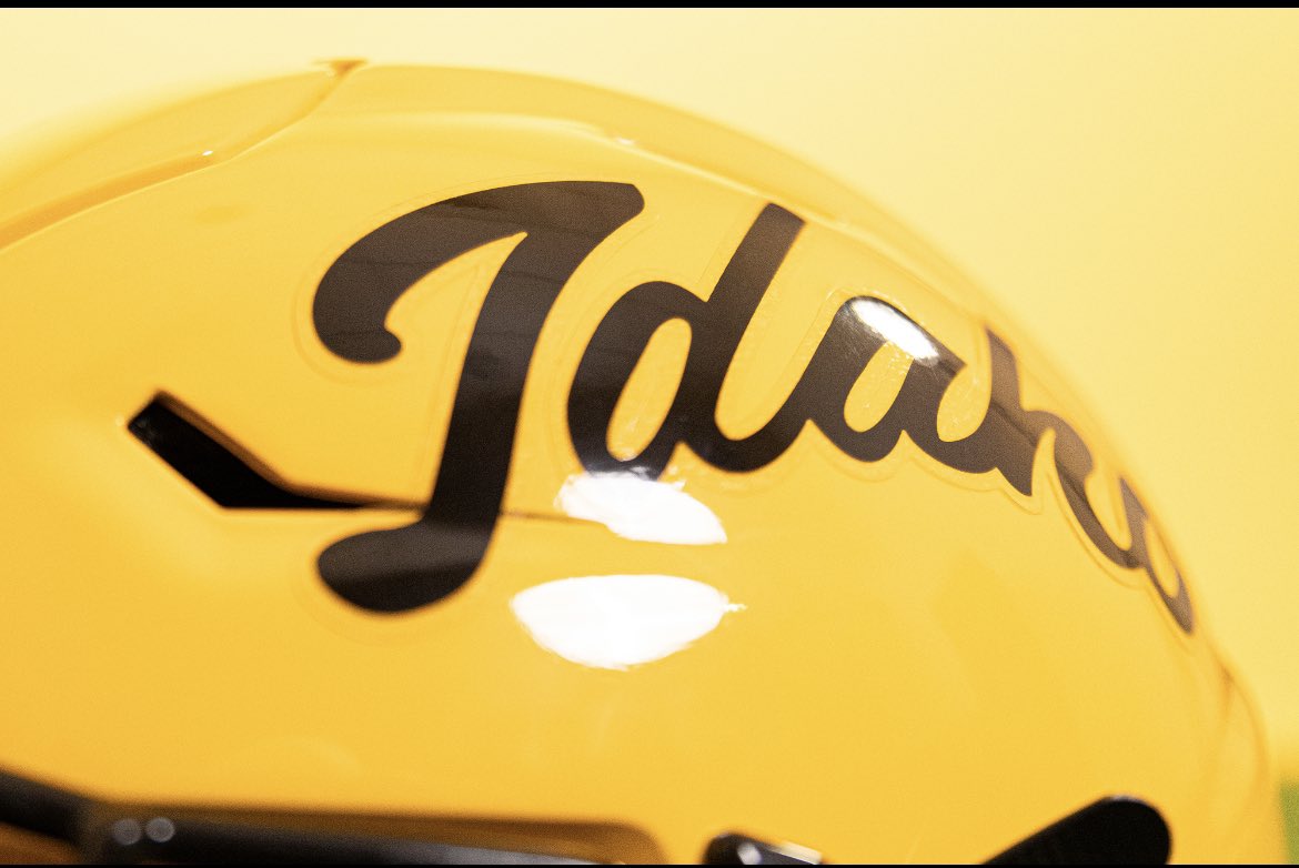 IdahoEquipment's tweet photo. This week, we are excited to throw it back 45 years to the 1977 season with the Idaho script logo. #GoVandals https://t.co/Uj7qL8G4im