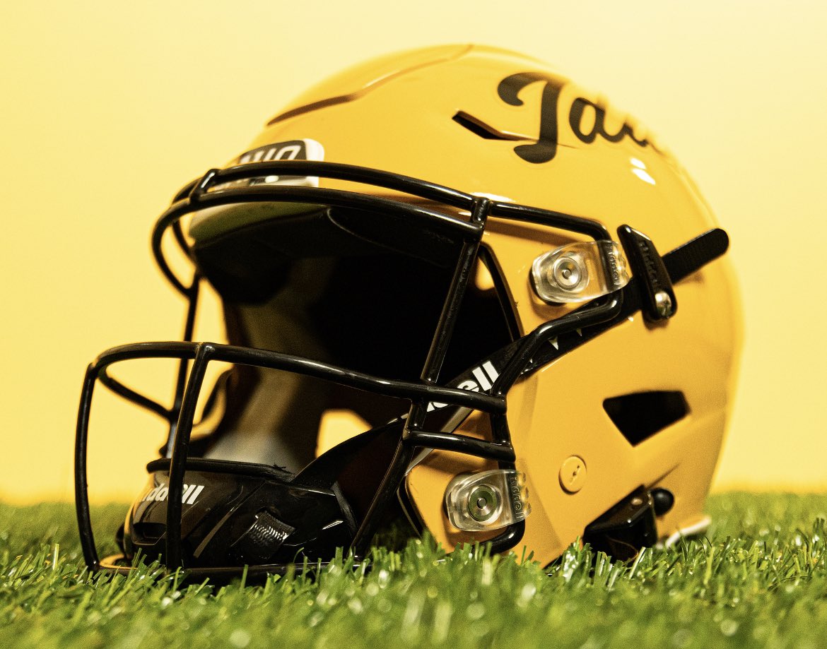 IdahoEquipment's tweet photo. This week, we are excited to throw it back 45 years to the 1977 season with the Idaho script logo. #GoVandals https://t.co/Uj7qL8G4im
