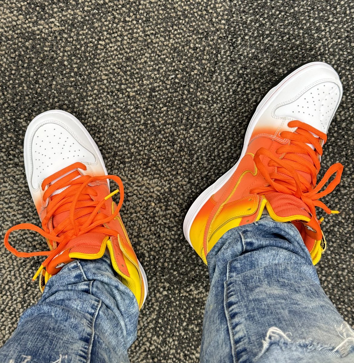 Almost Halloween! Not a fan of the Candy bit these are so clean. Fantastic details on them too! 
#nike #sbdunks #Halloween2023 #sneakerhead #sneakerphotography #sneakersareart #SNKRS #TGIF #wearyourkicks