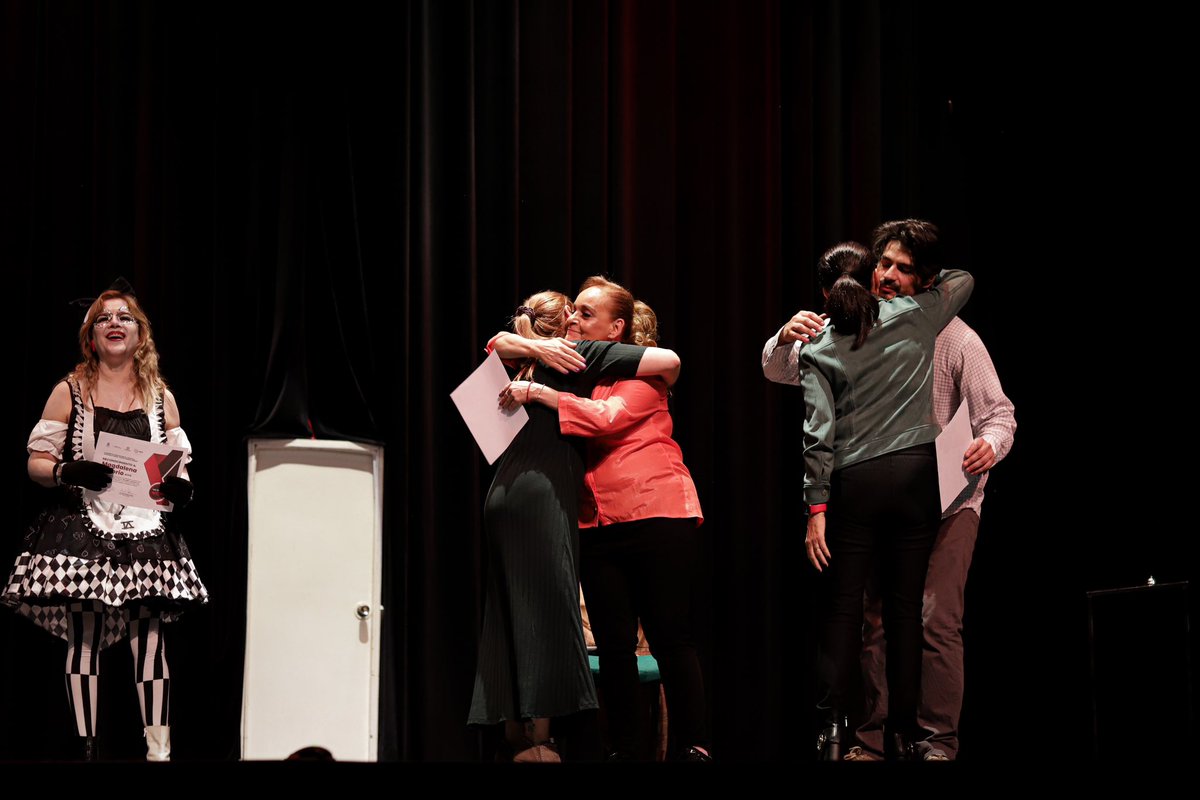 Ana Cecilia Rodríguez González (@anacecilia_rdz) on Twitter photo ¡Lo logré! Ayer en la noche del #AIFA, llegué al Teatro Ocampo a disfrutar de la obra “Sin Salida”🎭
Muchas gracias amiga <a href="/Julieta_Goldz/">Julieta Goldzweig Cornejo</a>, por la invitación; felicidades a todos los actores que nos regalaron su magia y talento👏
Sigamos impulsando la cultura por que también es ¡Lo logré! Ayer en la noche del #AIFA, llegué al Teatro Ocampo a disfrutar de la obra “Sin Salida”🎭
Muchas gracias amiga <a href="/Julieta_Goldz/">Julieta Goldzweig Cornejo</a>, por la invitación; felicidades a todos los actores que nos regalaron su magia y talento👏
Sigamos impulsando la cultura por que también es