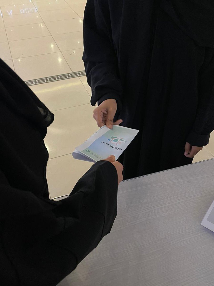 CCFSTU's tweet photo. إيمانًا منا بأهمية التوعية بالأمن السيبراني، يضع نادي الحاسب الآلي ممثلًا لشطر الطالبات بفرع ينبع مقتطفات من مشاركته بفعالية للتوعية عن المخاطر السيبرانية المُقامه في ينبع مول، حيث لامس هذا الموضوع الأضرار التي يمكن أن تحدث وكيف تجنبها، ولقي تجاوبًا إيجابيًا من قبل الزوّار https://t.co/vino60vIBA