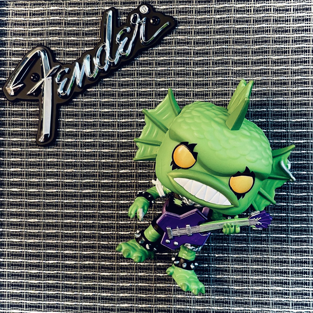 DisplayGeek's tweet photo. #WhatTheFriday ?! Sid Fishious has been jamming since arriving from Funko πΈ which #HeavyMetalHalloween #FunkoBoxOfFun did you get?
#DisplayGeek #Funko #FunkoPops #NYCC #Metal #Halloween #Fender https://t.co/iszTRDiab1