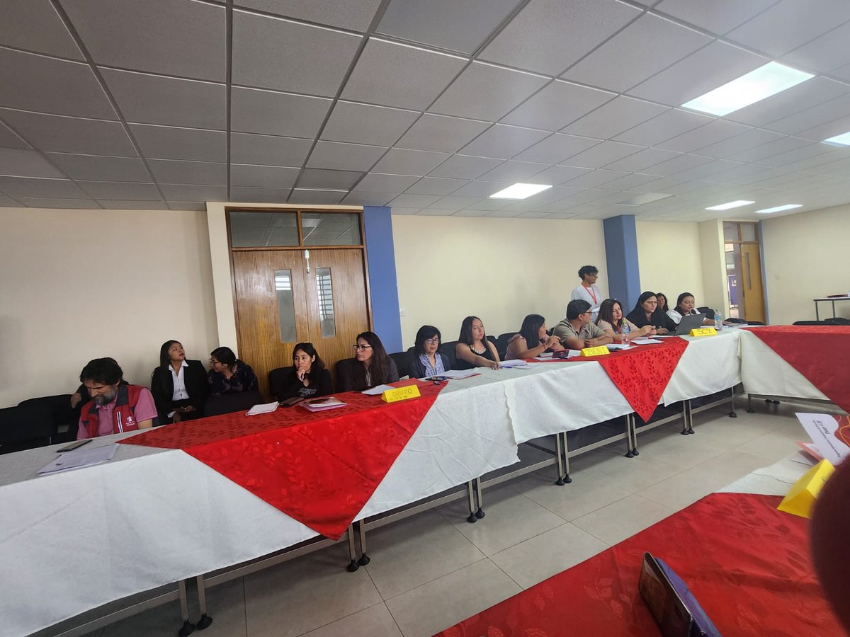 JusticiaBol's tweet photo. #JusticiaInforma |La Dirección Plurinacional de la Juventud, participó en #Sucre de la “Ruta de aprendizaje empleo joven”, donde socializó las líneas estratégicas enmarcadas en el Plan Multisectorial de Desarrollo Integral (#PMDI) para Vivir Bien de la Juventud 2021-2025. https://t.co/qvW60WrRAb