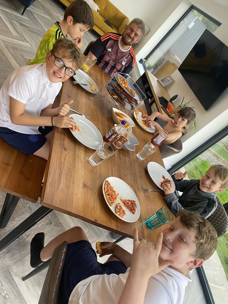 Nicola Chambers (@nicchambers16) on Twitter photo Lads lads lads! Friends over at the end of half term! <a href="/sam17briggs/">Samantha Briggs</a> <a href="/LadywoodKH/">Ladywood Primary School</a> Lads lads lads! Friends over at the end of half term! <a href="/sam17briggs/">Samantha Briggs</a> <a href="/LadywoodKH/">Ladywood Primary School</a>
