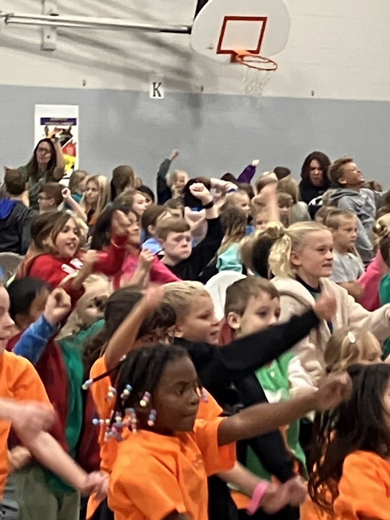 🔲October Awesome Assembly🔲
Thank you <a href="/AnkenyPolice/">Ankeny Police</a> Chief Potts and <a href="/ankeny_jaguars/">Ankeny Centennial</a> football players for speaking about leadership, setting goals, and working hard.
#leadcareinspireachieve
@erick_pruitt <a href="/leaderinme/">The Leader in Me</a> <a href="/AnkenySchoolsCE/">Community Engagement</a>