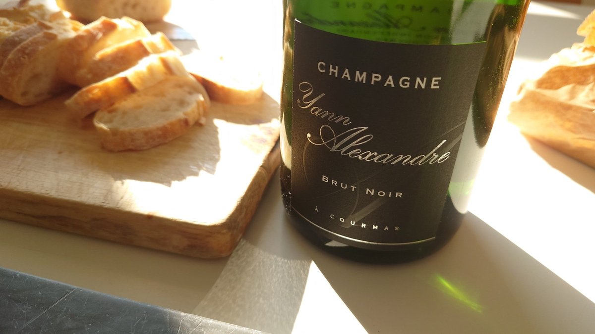 delongwine's tweet photo. Happy Champagne Day! https://t.co/5K60GRrnvM https://t.co/IapIZWRXZh