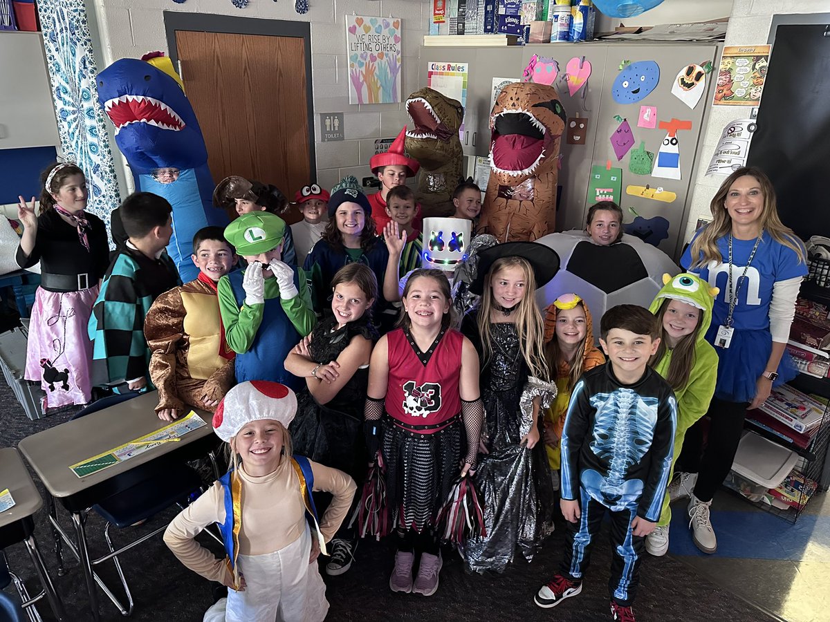 classrmsanders's tweet image. Halloween fun @SLCSBrummer