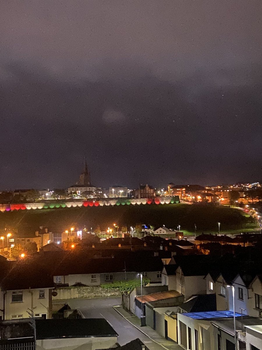 derryirsp's tweet photo. RSYM tonight changed the lighting on Derry walls to reflect the colours of Palestine. 

In a night when the genocidal Israeli government step up attacks on the civilian population of the Gaza strip Derry sends it's uncompromising solidarity to the Palestinian people. https://t.co/u2CpAB9NOK