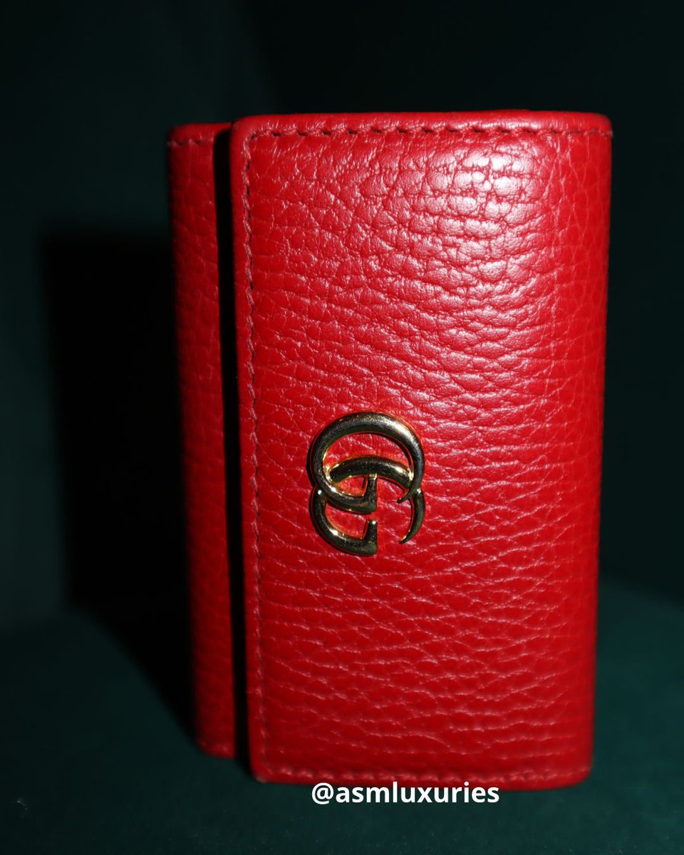 No Janitor 🧹 keys! Keep it cute! 🥰 Gucci GG Marmont Leather Key Case- Red

** NEW, With Box and Dust bag  ** 
.
.
.
.
.
#gucci #guccibag #GucciGang #guccibelt #guccimarmont #guccisneakers #guccibags #guccilover #guccicommunity
