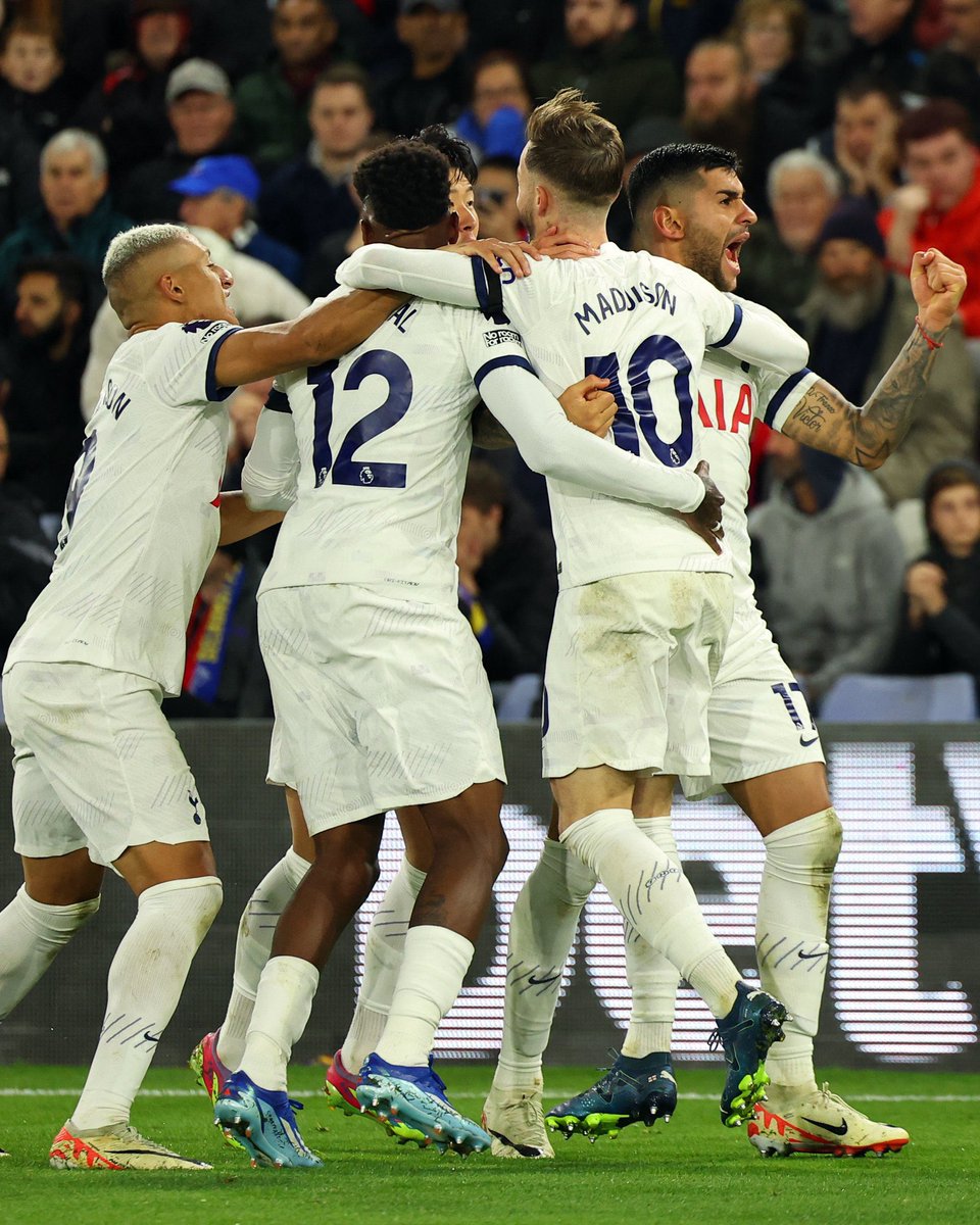 🏟️ Maç Sonucu | Crystal Palace 1-2 Tottenham ⚽️ 53’ Joel Ward (k.k) ⚽️ 66’ Son Heung-min ⚽️ 90+4’ Jordan Ayew 📌 Tottenham, Premier Lig'de haftayı lider bitirmeyi garantiledi. 👏