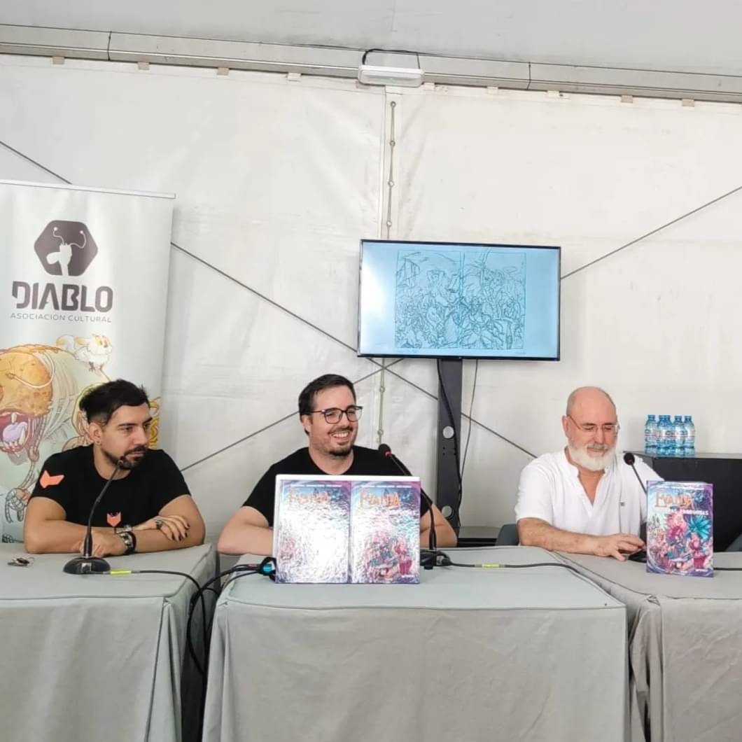 vic_man's tweet photo. Un gran Festicómic en el que me ha tocado subirme a las mesas de las charlas más de una vez, pero la más importante para mi sin duda fue la presentación de Evania en tierras primigenias junto a mis compañeros de aventura Santi Girón y Tato Castllo y la gente de @ediablocomics https://t.co/3TUERyktrE
