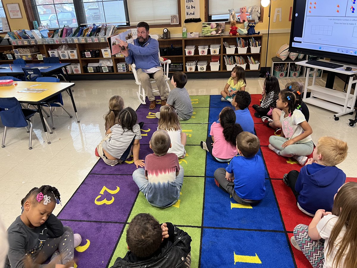 East Elementary tweet media