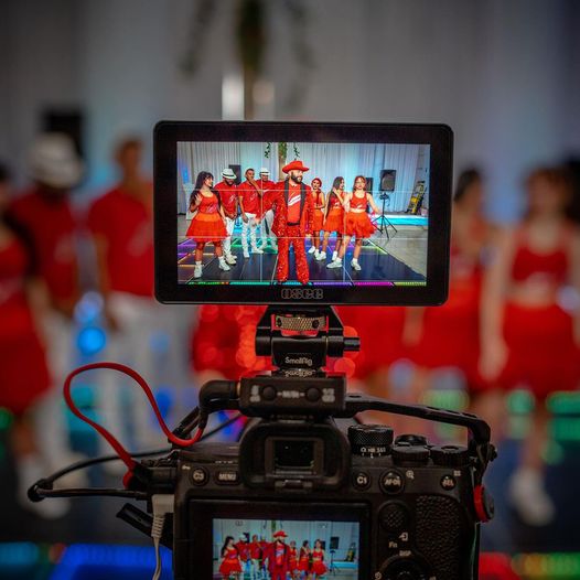 osee_tech's tweet image. 📷MG VIRTUAL SHOWCASE 2023
📷#OseeLilmon5 monitor and #SonyA7SIII
📷by @rsmediaa
.
.
#oseemonitor #oseetech #moviemaking #onset
#filmproduction #cameragear #onlocation #videography
#directorofphotography #setlife #cinematography
#filmmaking #producer #director #production