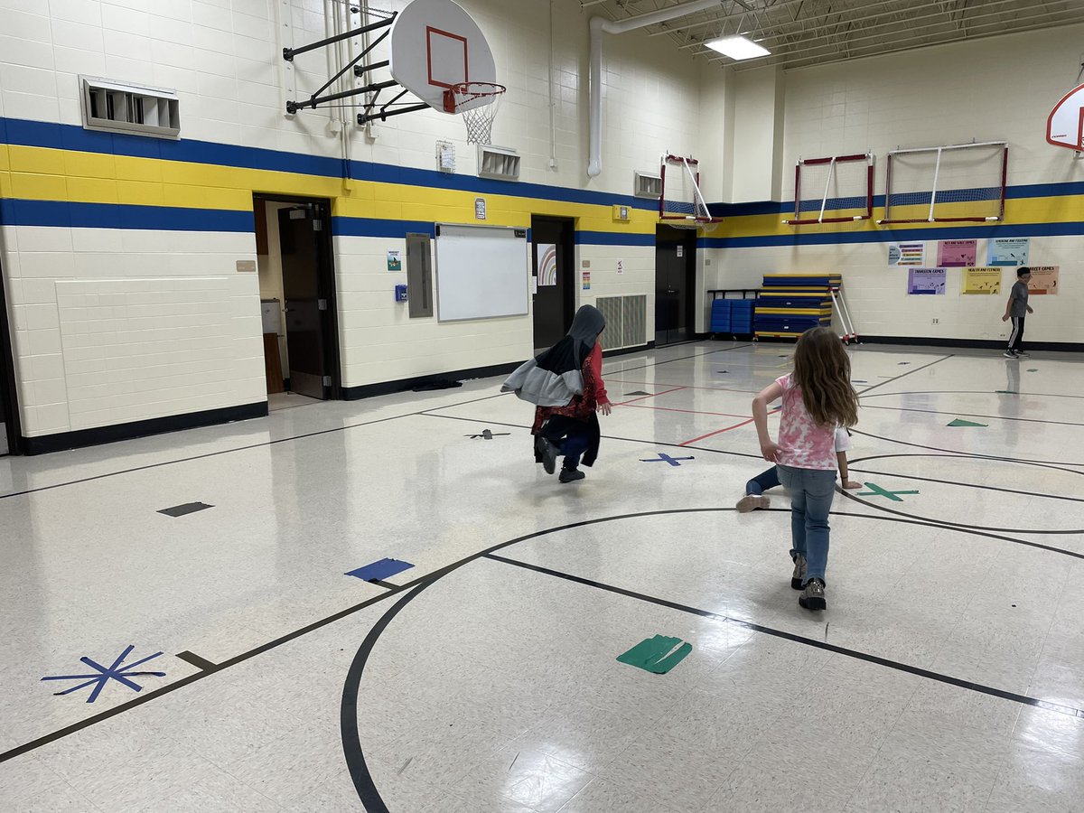 This week we wrapped up our first session of enrichment! We spanned from September to October so we did so many Hispanic Heritage Month themed activities!

1) We learned how to Salsa Dance
2) We played some soccer
3 and 4) We played ‘1,2,3 Calabaza’ and ‘Chiviri Cuarta’
