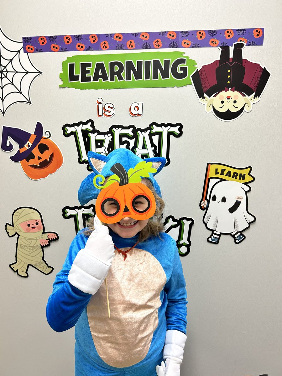 SunshineBraids's tweet photo. We had so much fun today at JASA’s “No tricks just treats” event! https://t.co/eNPg4PnxZB