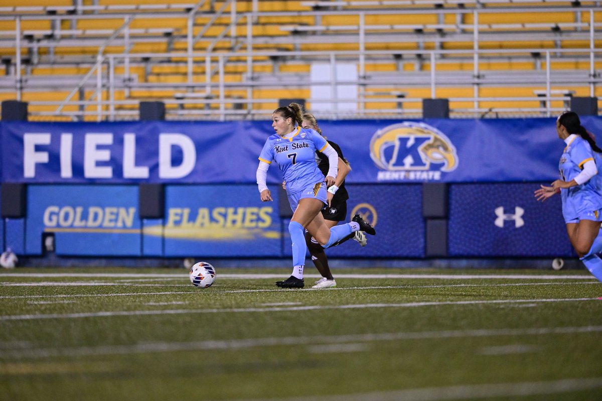 KentStSoccer's tweet photo. Focused and hungry⚡️
#GoFlashes | #Extend91 https://t.co/R5ZrbvcU21