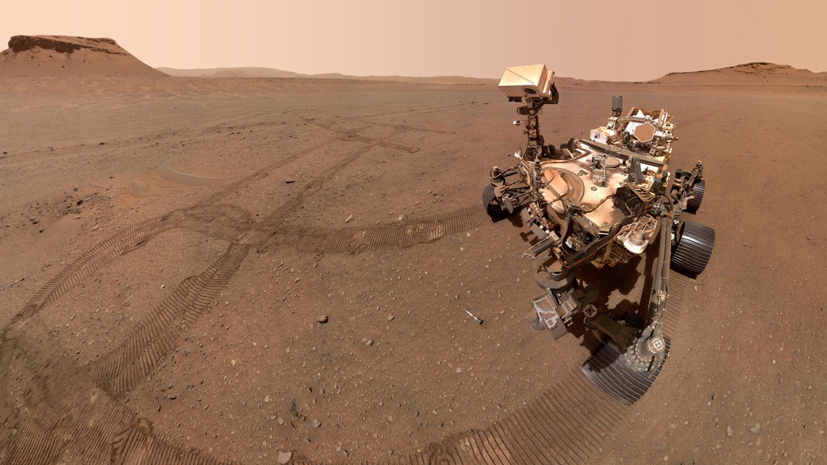 NASA tweet media