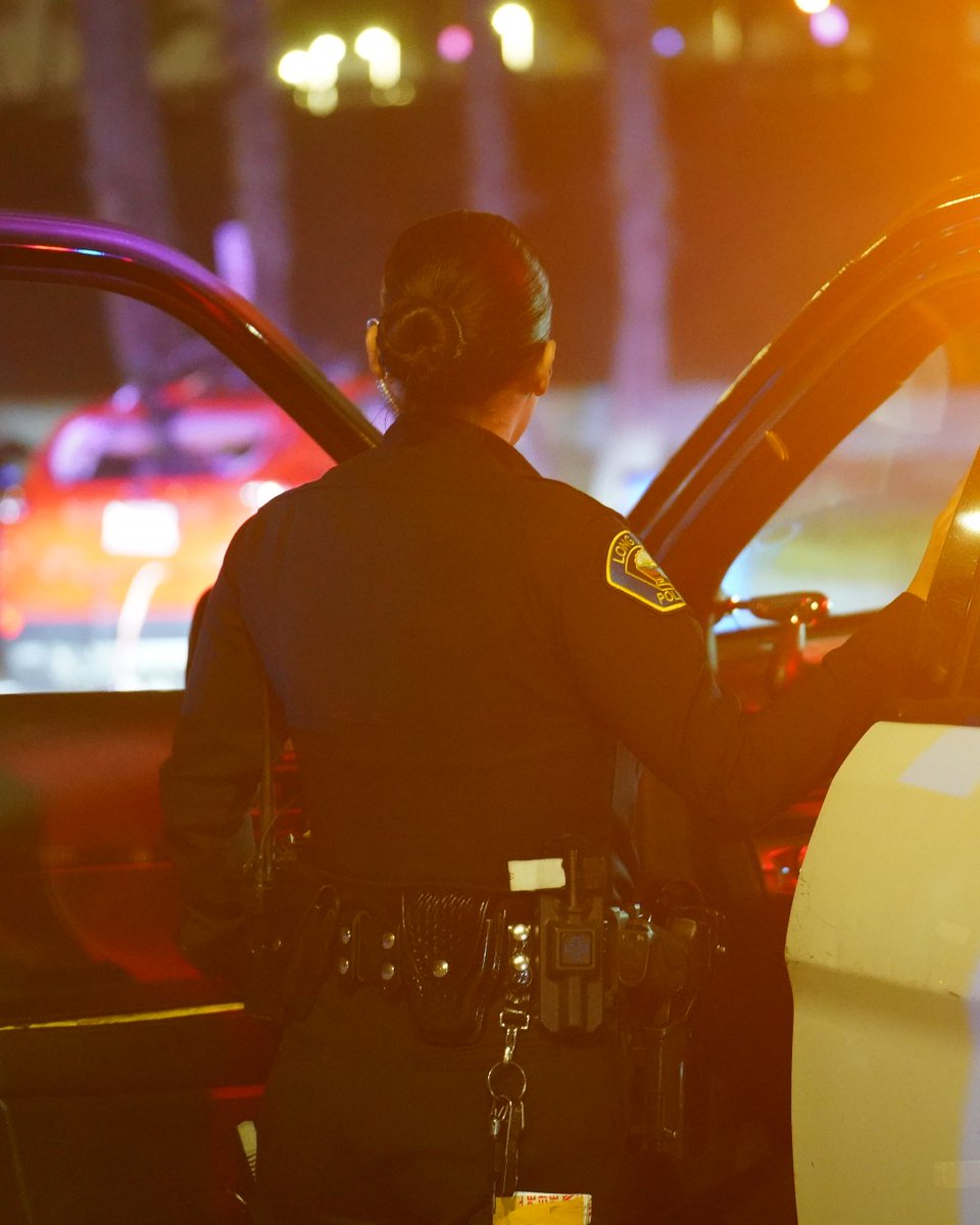 LBPD's tweet image. Day and night, we’re working hard to keep our Long Beach community safe. 🚔 👮 

Interested in a challenging but rewarding career in law enforcement? Join LBPD today! 

 #LongBeach #LBPD #JoinLBPD
