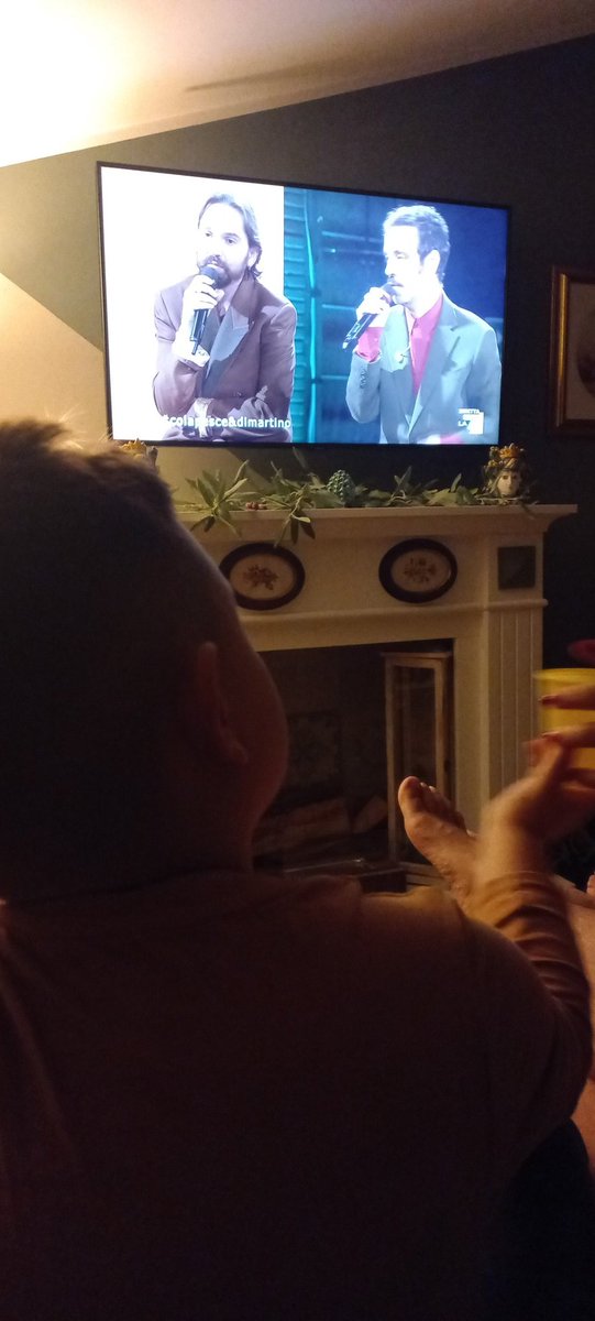 corbelfio's tweet photo. Colapesce, Dimartino a #propagandalive e Filippuccio non se li perde mai https://t.co/URP13AGwwb