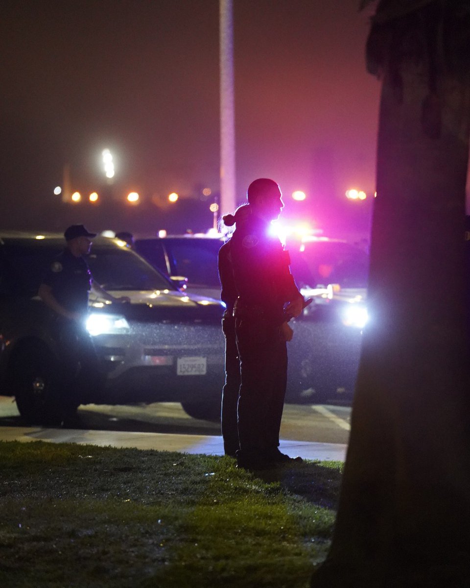 LBPD's tweet image. Day and night, we’re working hard to keep our Long Beach community safe. 🚔 👮 

Interested in a challenging but rewarding career in law enforcement? Join LBPD today! 

 #LongBeach #LBPD #JoinLBPD