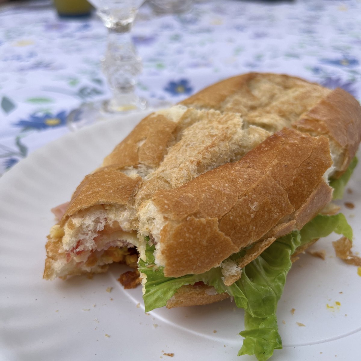 BioNutricion's tweet photo. Yo digo que hagamos un torta-friday. Los taco-tuesdays, qué. 🤩 ¿Quién conmigo?

#decídete #comerico #norestricción #liberacióncorporal #confianzacorporal #alimentación #antidieta #saludmental #tca #haes #tortafriday https://t.co/opwlb1fM7x