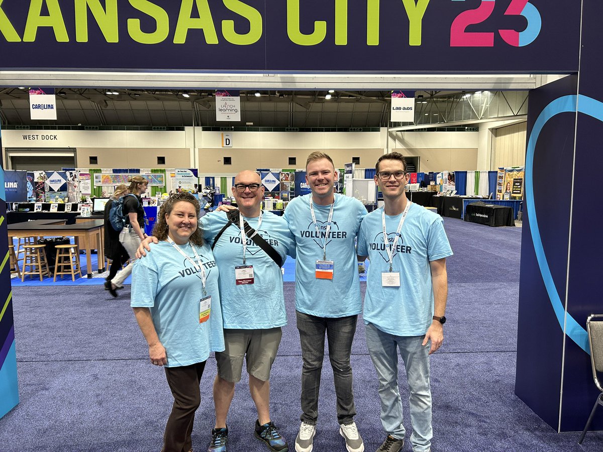 jtsdnixa's tweet photo. JTSD takes on volunteering at @official_nsta in KC. 🙌Channeling our inner Portrait of an Eagle while we effectively communicate, critically think, use empathy and adaptability to help people with a confident mindset. @nixaschools  #STEAMazing 🦅 https://t.co/FkR2gXIsWp