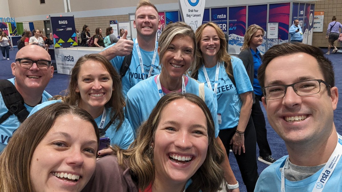 jtsdnixa's tweet photo. JTSD takes on volunteering at @official_nsta in KC. 🙌Channeling our inner Portrait of an Eagle while we effectively communicate, critically think, use empathy and adaptability to help people with a confident mindset. @nixaschools  #STEAMazing 🦅 https://t.co/FkR2gXIsWp