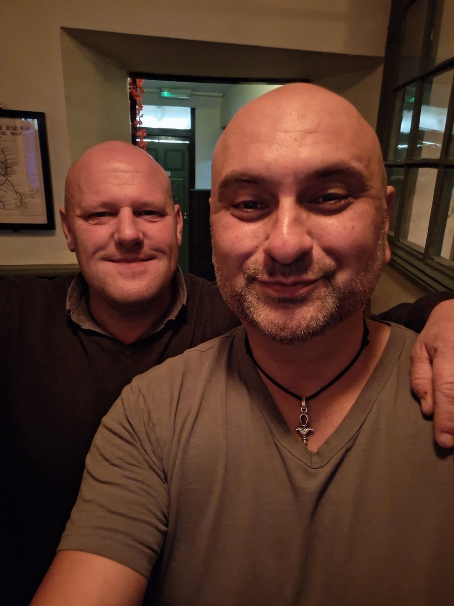 RhettEvans's tweet photo. So I met Hank from Breaking  Bad tonight #breakingbad https://t.co/WD6ZkAwaAe