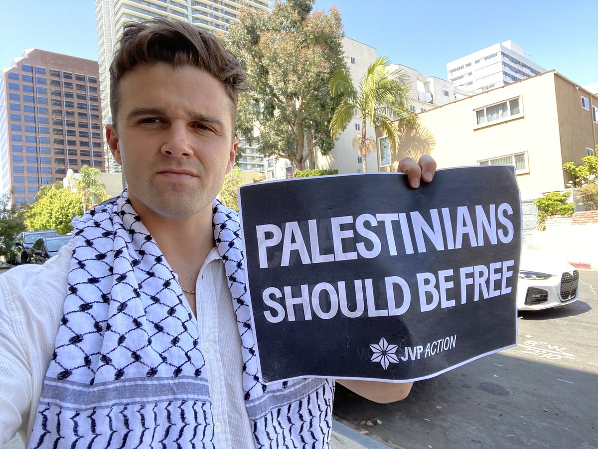 jacksonhinkle's tweet photo. 🇺🇸🇵🇸 As an American Patriot I STAND WITH PALESTINE.

🚨 Subscribe to my X Premium to help my EXPOSE ZIONIST WAR PROPAGANDA. https://t.co/azWNmaQBNb