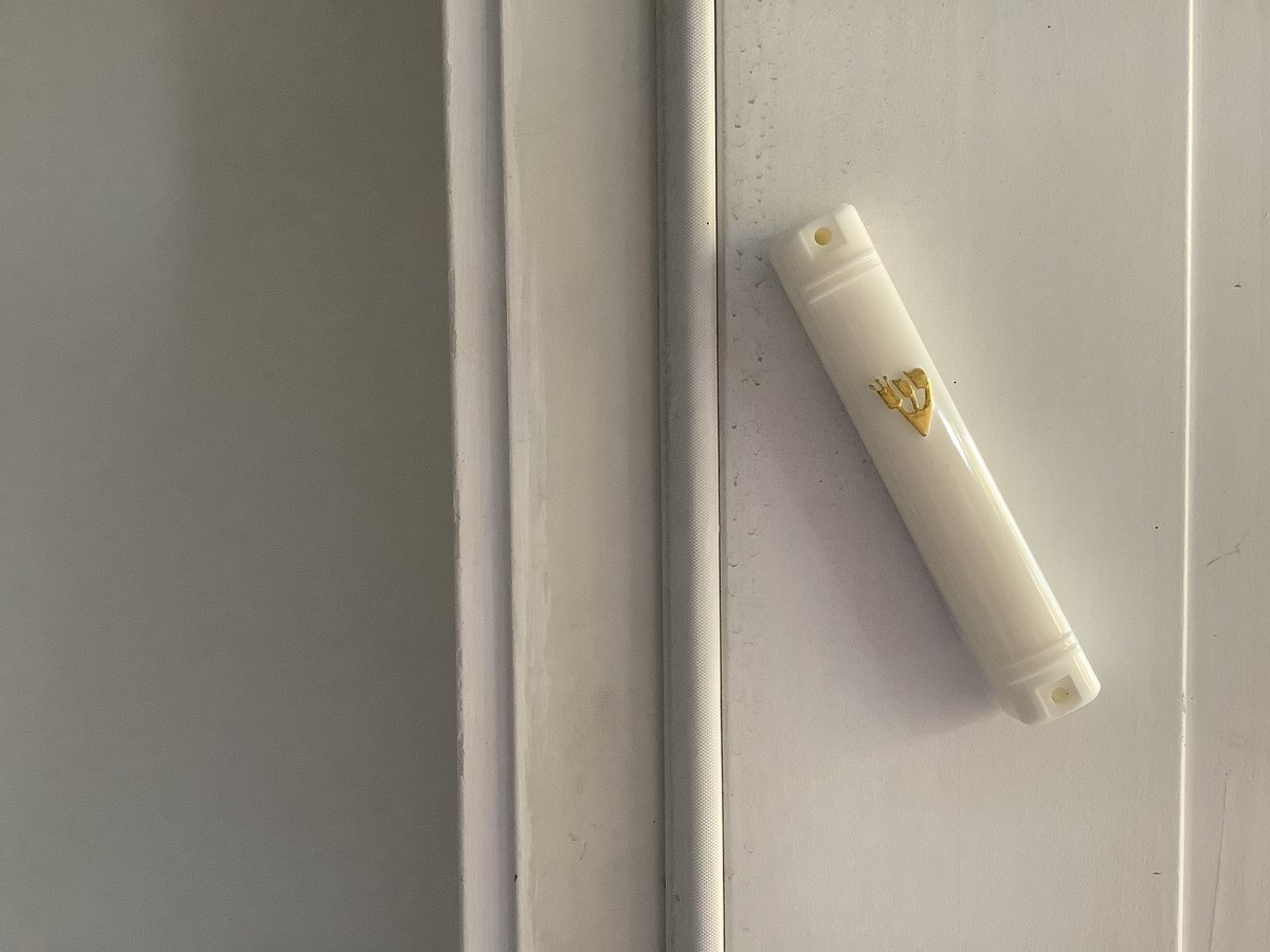 Some of our Toronto neighbours are facing harassment - just for being Jewish. As a non Jew, I’m putting a mezuzah on my door to stand in solidarity with my friends who deserve to live without fear.  Never again.