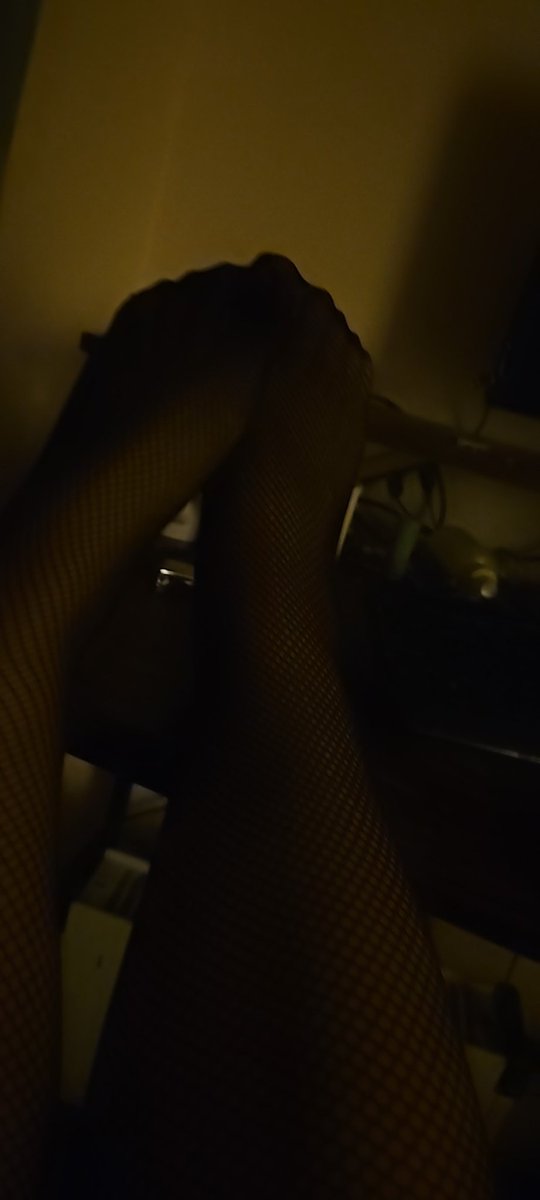 GoddessSlave86's tweet photo. Feetcontent 
#feetfinder #feetfinder #feet_lover #feet_pic https://t.co/8KsBR6ATpb