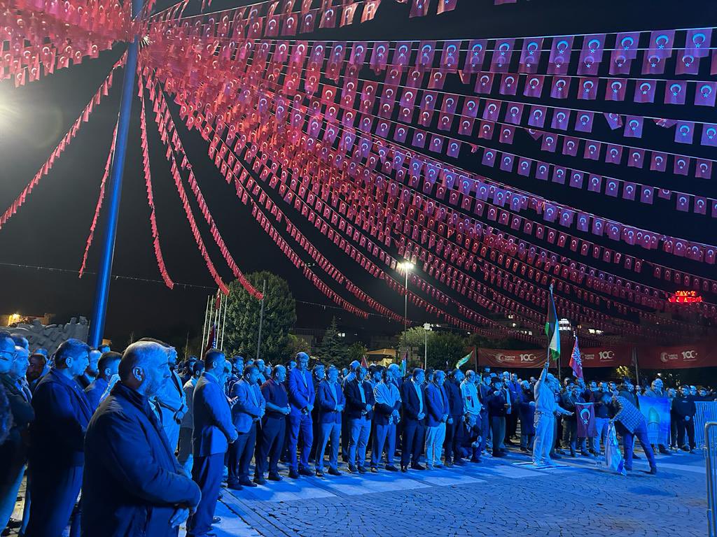 ibrahim_besinci's tweet photo. Filistindeki yavrularımız, annelerimiz, babalarımız için ayaktayız!

Asil ve soylu öfkemiz ile meydanlardayız☝️
#GazaUnderAttack 
#BüyükFilistinMitingi https://t.co/UXQAGg99XJ