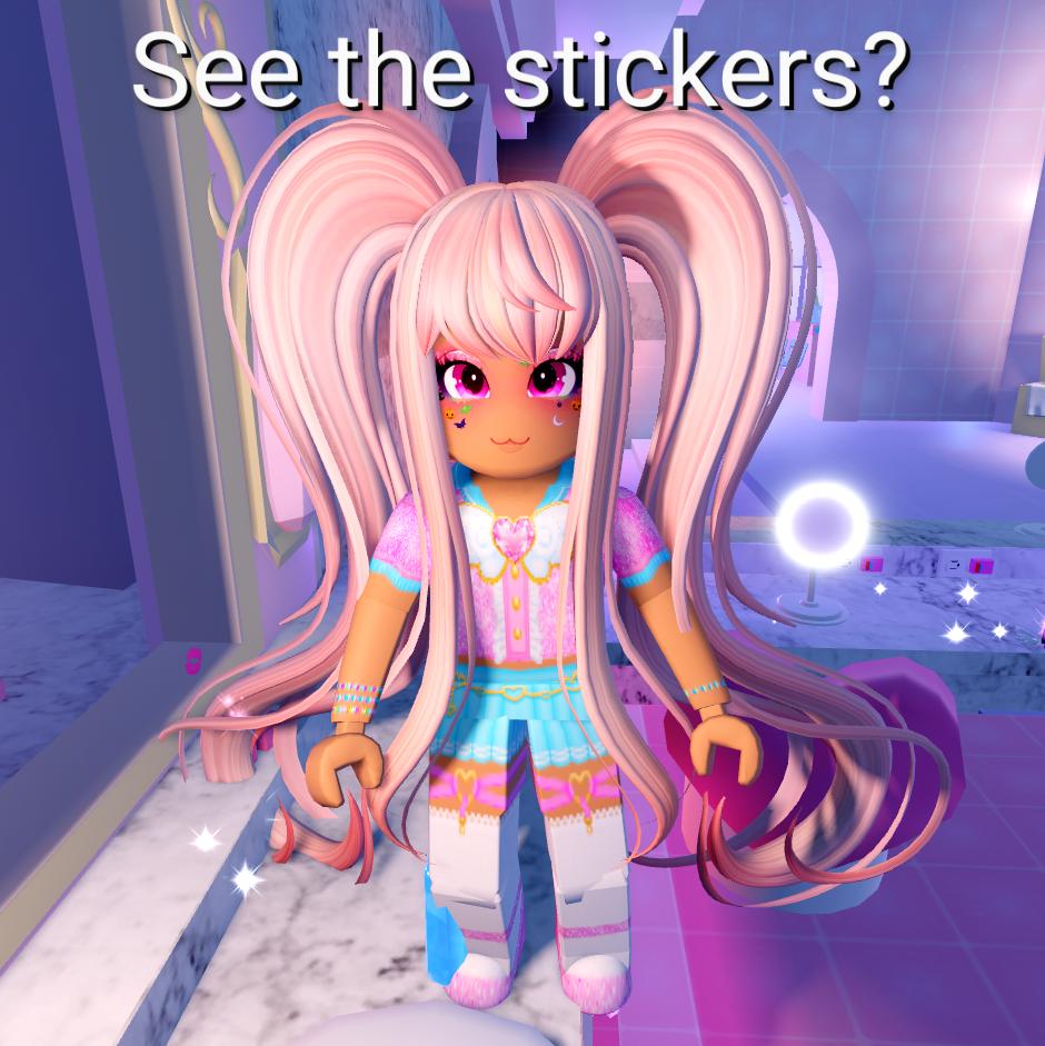 Xane_MMA's tweet image. As #RobloxExploiting is dying, my Poppy recreation won't be completely accurate outside of #Royalloween, since I used exploits to give her a custom face texture (which has Halloween stickers on her cheeks). I hope that no one minds this inaccuracy…
#RoyaleHighExploiting