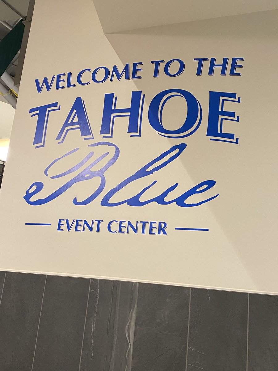 EverythingTahoe's tweet image. We had a great time last night! Great having this event back! Stay tune for more pictures (Part 1)… #businessexpo #tahoebusinesses #golocalbusinessexpo #laketahoe #everythingtahoe